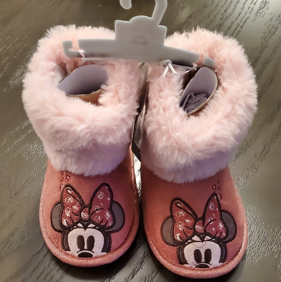 Disney Other - Girls Pink Minnie Slippers 5/6